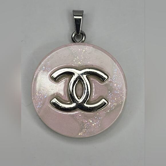 Auth Chanel Silver Iridescent Pearlescent Zipper pull charm